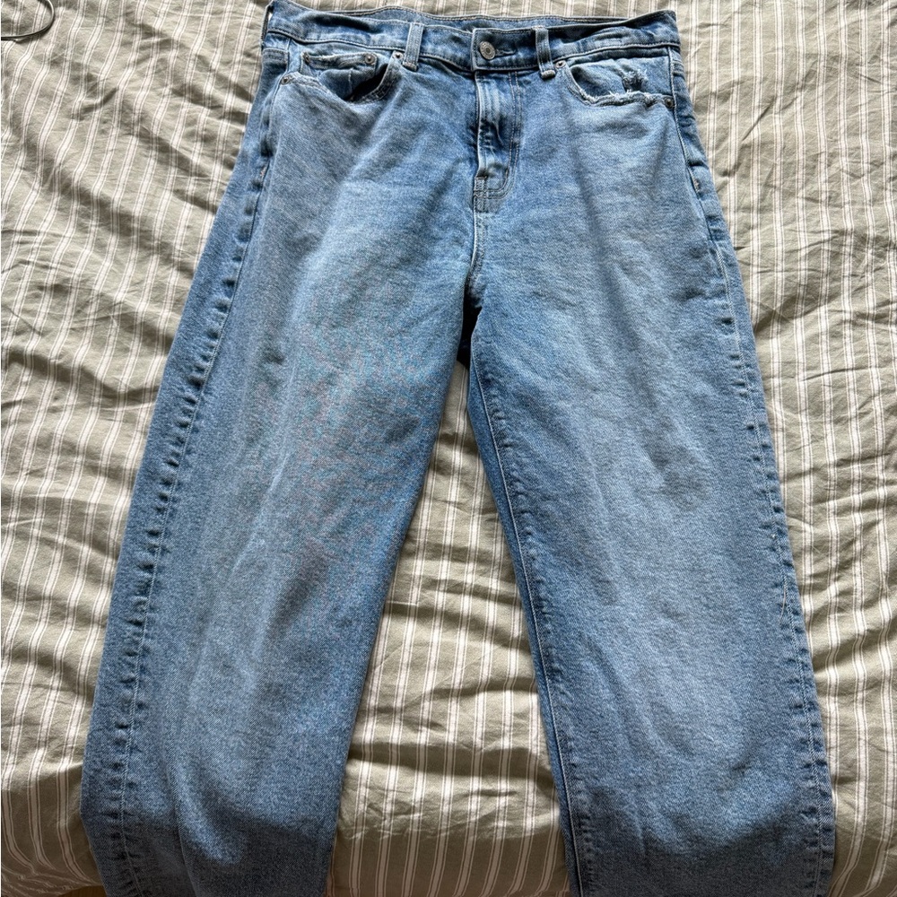 American Eagle Outfitters Light Blue Denim Jeans